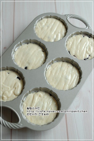 크리스마스 디저트로 딱이예요!! 달콤한 케익안에 과일이듬뿍 ^^