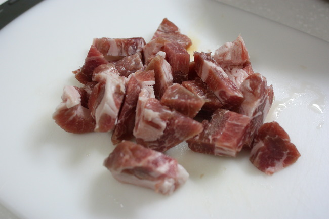 엄마의 김치찌개 밥상 이미지
