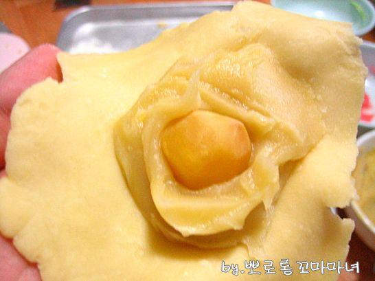어버이날 선물용 삼색만주와 장미상투과자
