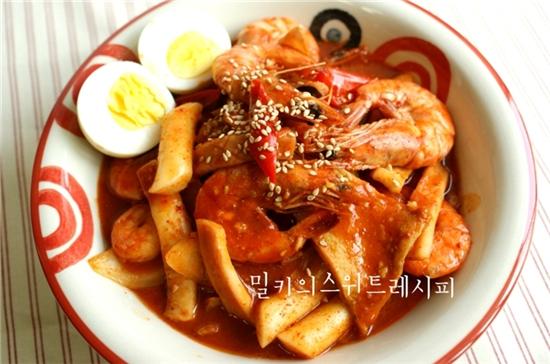 얼큰하고 구수한 해물떡찜