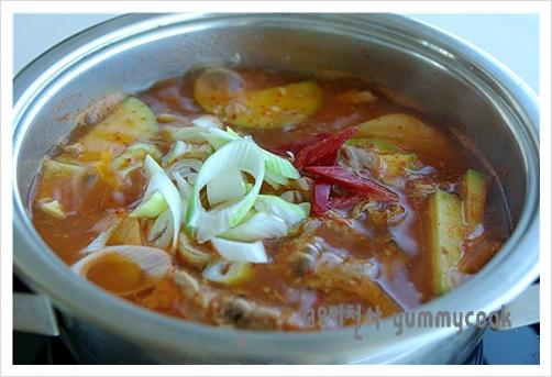 초간단 얼큰찌개~참치 감자찌개