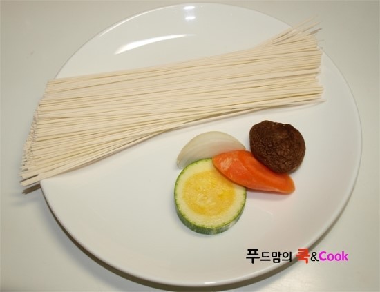 한끼국수 이미지