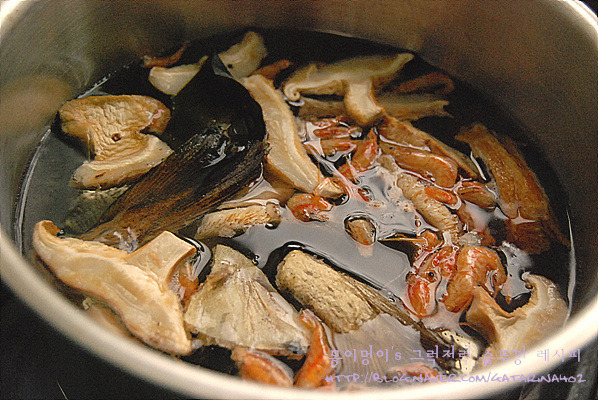 제철에 안먹으면 서운해요~/꽃게 된장찌개~