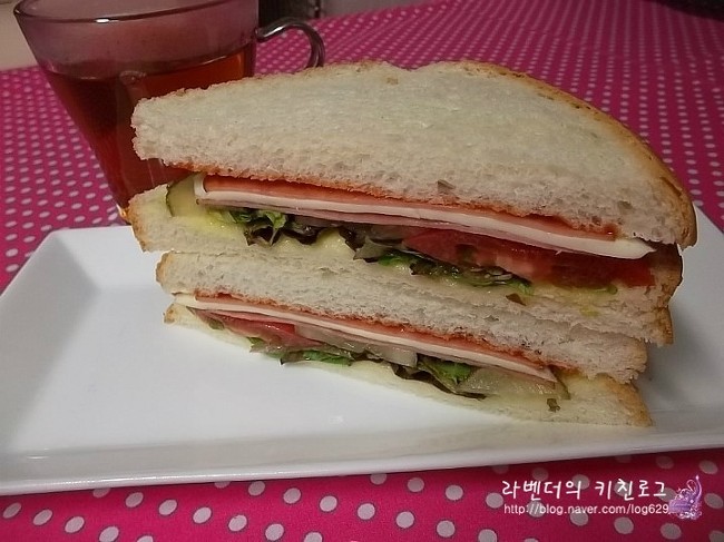 더샌드위치 이미지